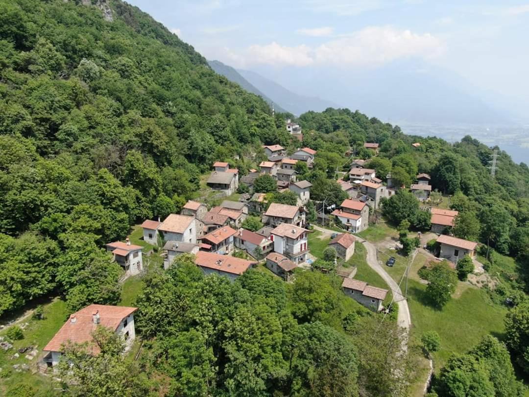 Casa Bucaneve & Ciclamino Граведона Екстериор снимка