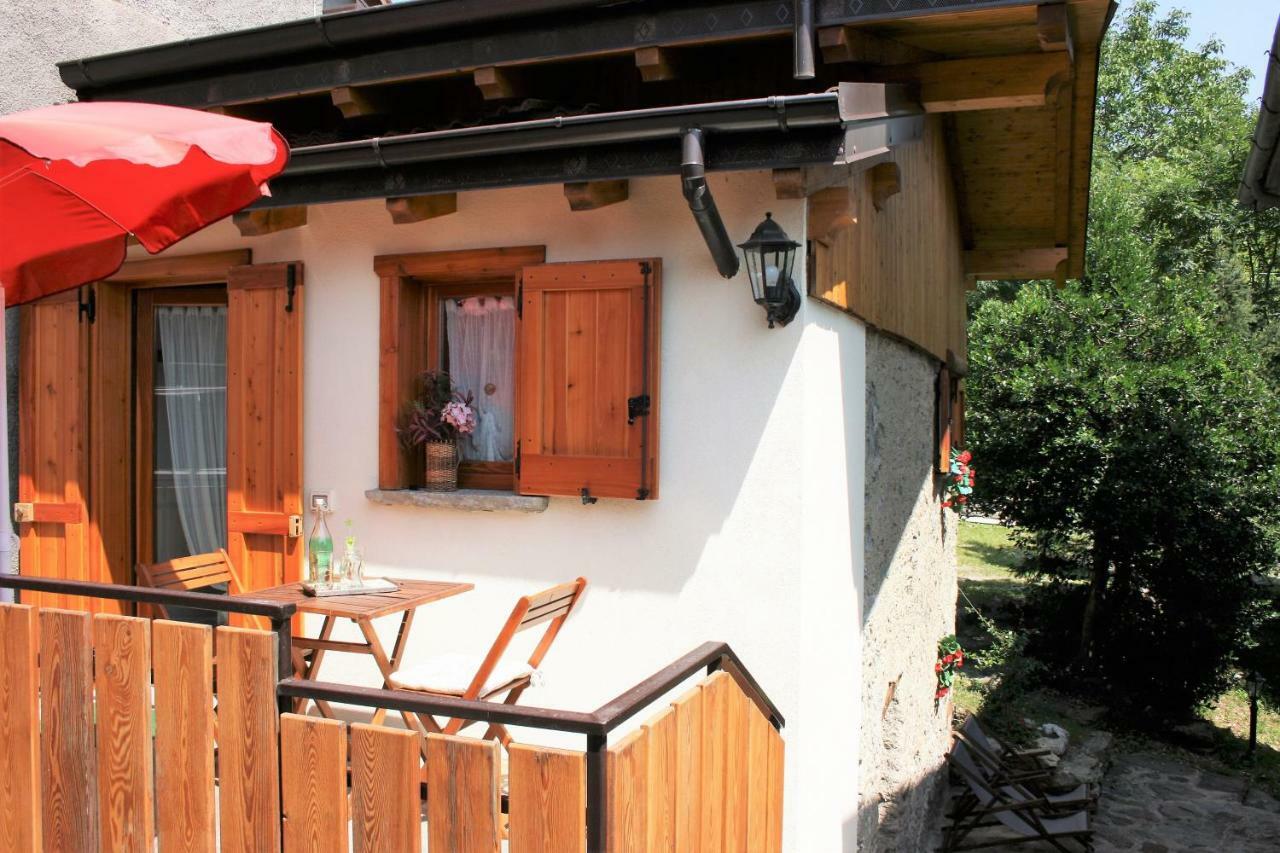 Casa Bucaneve & Ciclamino Граведона Екстериор снимка